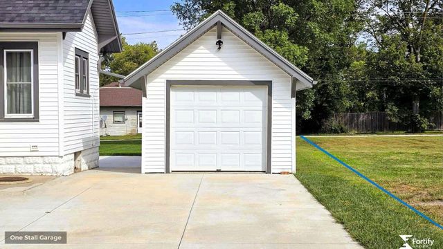 1212 H Street, Geneva, NE 68361