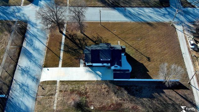 1212 H Street, Geneva, NE 68361