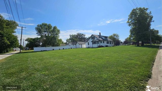 1212 H Street, Geneva, NE 68361