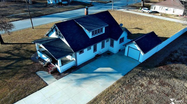 1212 H Street, Geneva, NE 68361