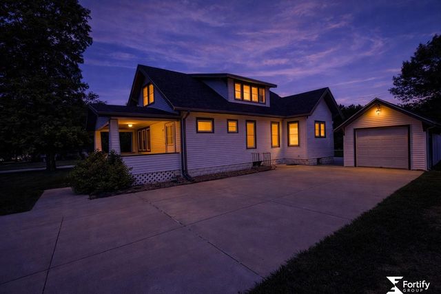 1212 H Street, Geneva, NE 68361