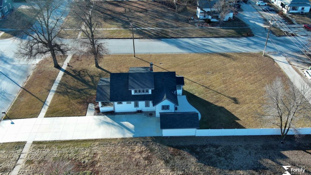 1212 H Street, Geneva, NE 68361