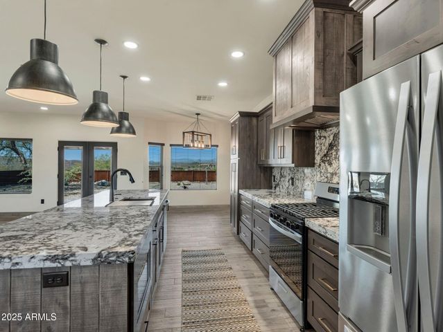 44635 N San Domingo Peak Trail, Morristown, AZ 85342