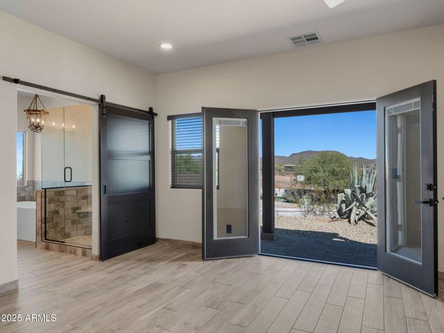 44635 N San Domingo Peak Trail, Morristown, AZ 85342