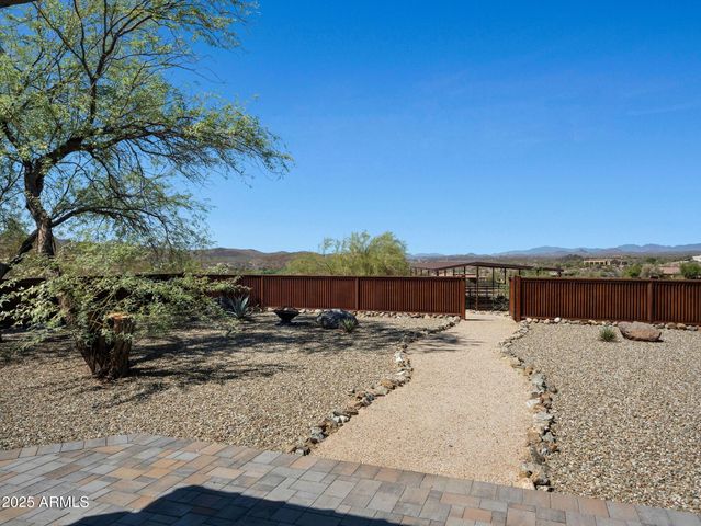 44635 N San Domingo Peak Trail, Morristown, AZ 85342