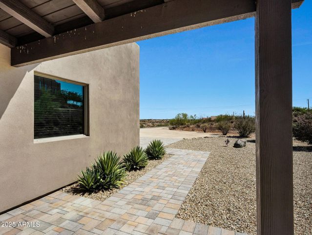 44635 N San Domingo Peak Trail, Morristown, AZ 85342