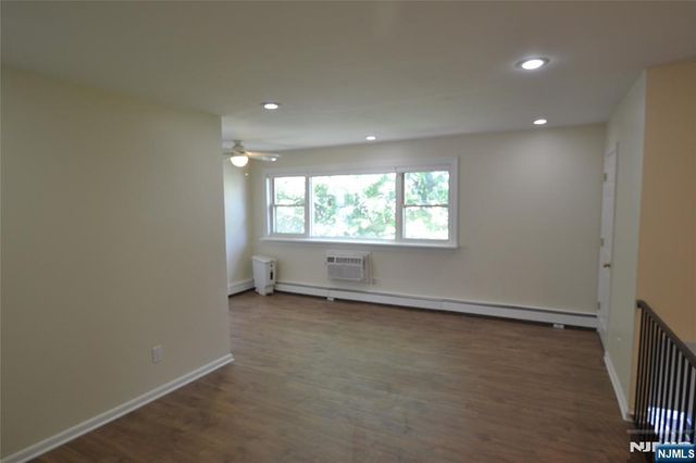 121 Pennington Avenue Y2, Passaic, NJ 07055