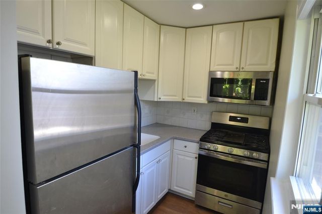 121 Pennington Avenue Y2, Passaic, NJ 07055