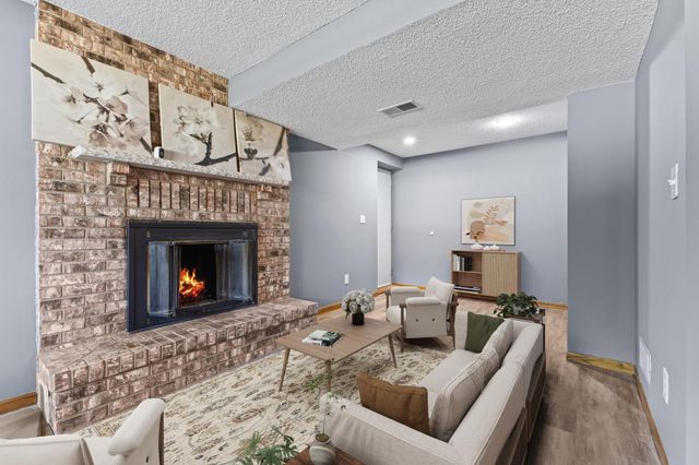 650 Birch Lane S, Shoreview, MN 55126