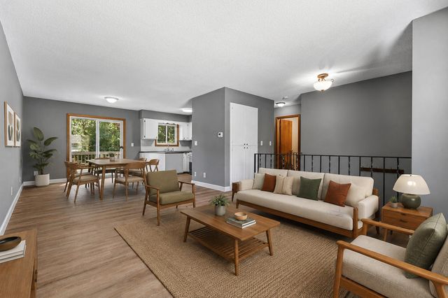 650 Birch Lane S, Shoreview, MN 55126