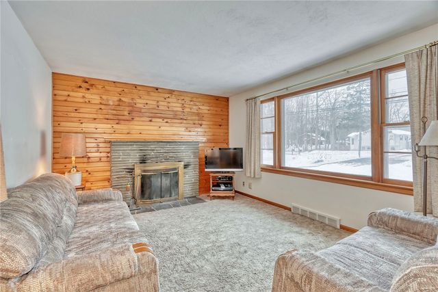 572 Holt Road, Webster, NY 14580