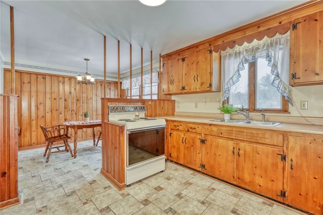 572 Holt Road, Webster, NY 14580