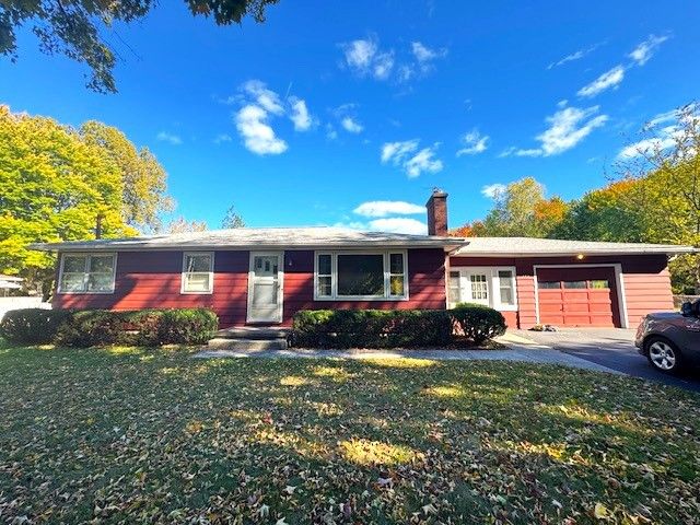 572 Holt Road, Webster, NY 14580