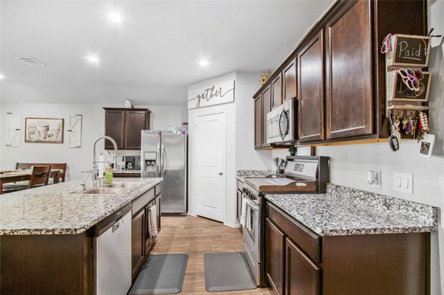 3935 Barnacle Court, Baytown, TX 77521