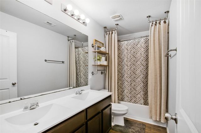 3935 Barnacle Court, Baytown, TX 77521