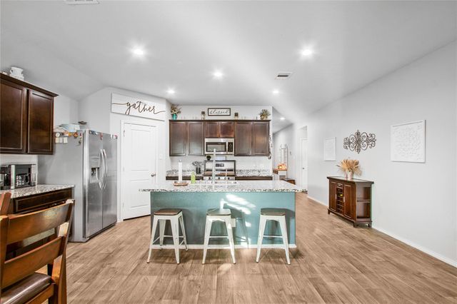 3935 Barnacle Court, Baytown, TX 77521