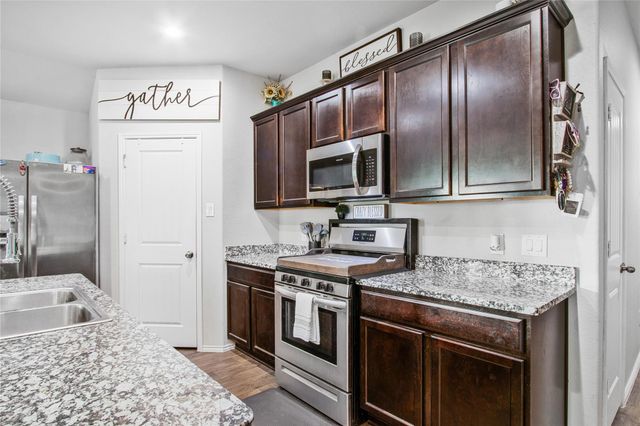 3935 Barnacle Court, Baytown, TX 77521