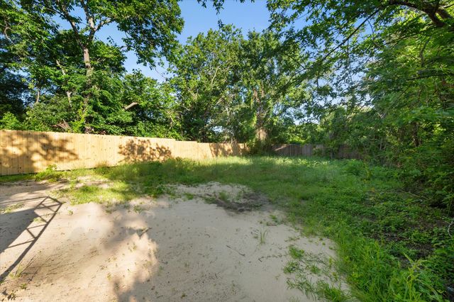 710 E 3rd Avenue, Corsicana, TX 75110