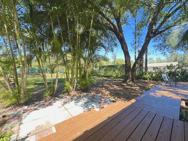 13619 57th Place N, West Palm Beach, FL 33411