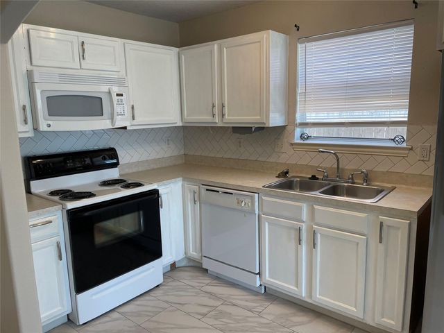 12418 Sunlit Wood Way, Houston, TX 77082