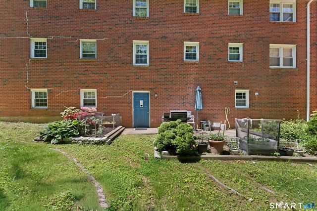 41 Briarwood Lane F, Branford, CT 06405