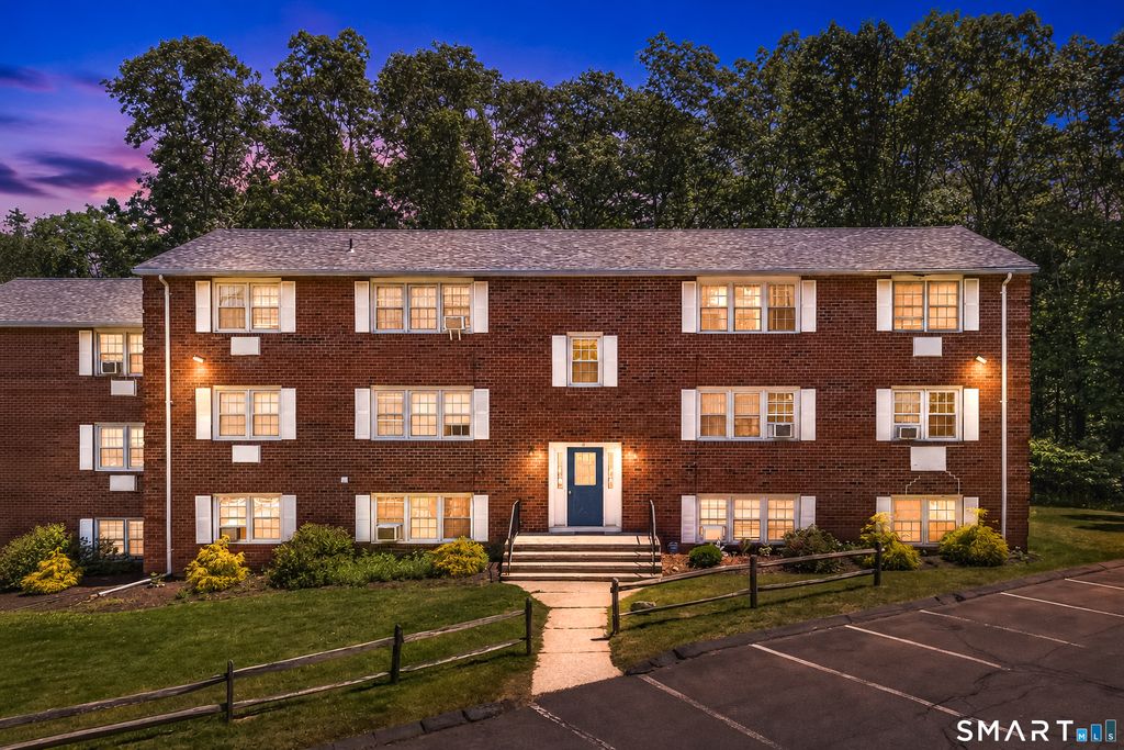 41 Briarwood Lane F, Branford, CT 06405