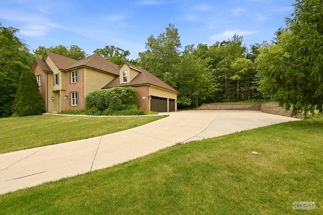 97 Crooked Creek Drive, Yorkville, IL 60560
