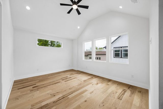 424 Sikes Street, Houston, TX 77018