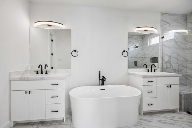 424 Sikes Street, Houston, TX 77018