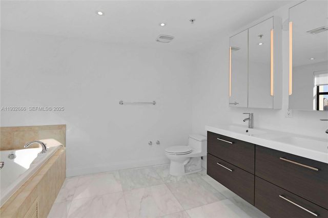 888 S Douglas Rd 1203, Coral Gables, FL 33134