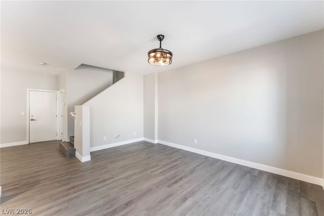 6449 Raven Hall Street, North Las Vegas, NV 89084