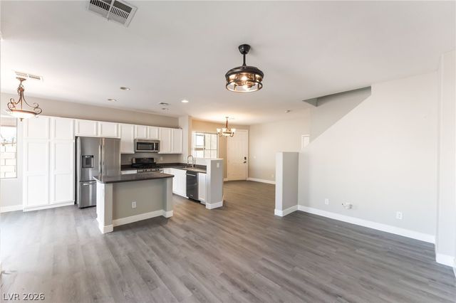 6449 Raven Hall Street, North Las Vegas, NV 89084