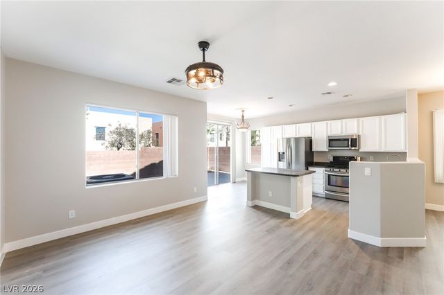 6449 Raven Hall Street, North Las Vegas, NV 89084