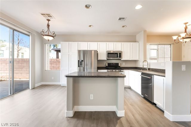 6449 Raven Hall Street, North Las Vegas, NV 89084