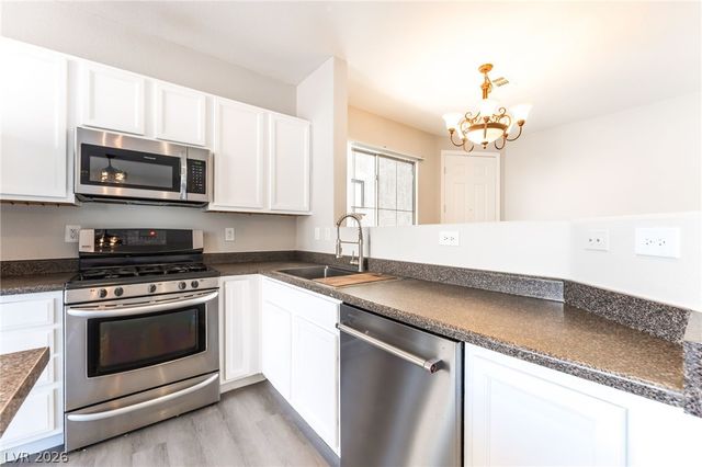 6449 Raven Hall Street, North Las Vegas, NV 89084