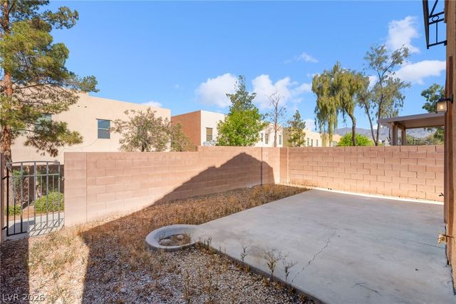 6449 Raven Hall Street, North Las Vegas, NV 89084