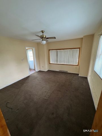 88 Avon Street, Milford, CT 06461