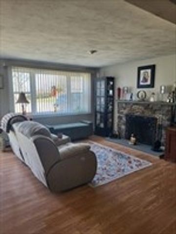 200 Underwood Avenue, Warwick, RI 02888