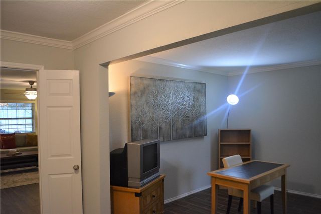 5402 Queensloch Drive, Houston, TX 77096