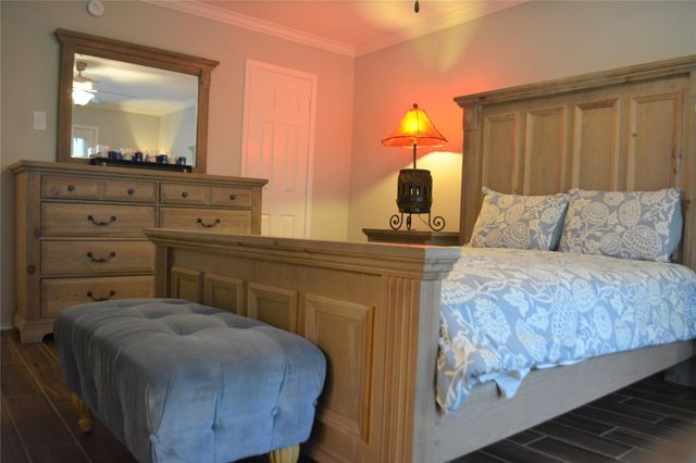 5402 Queensloch Drive, Houston, TX 77096