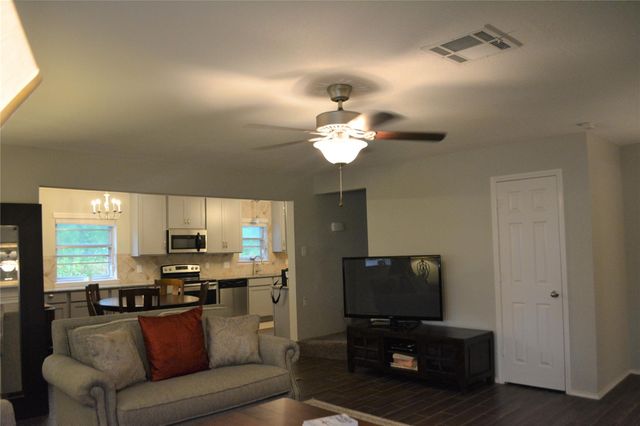 5402 Queensloch Drive, Houston, TX 77096