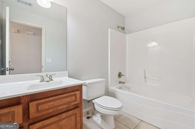 102 Oak Ridge Trail SE, White, GA 30184