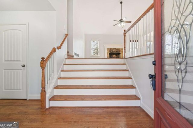 102 Oak Ridge Trail SE, White, GA 30184