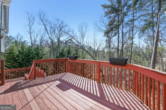 102 Oak Ridge Trail SE, White, GA 30184