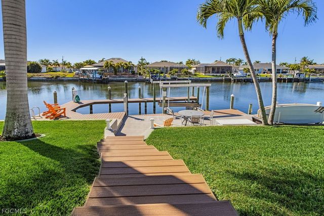 2610 SW 37th TER, Cape Coral, FL 33914