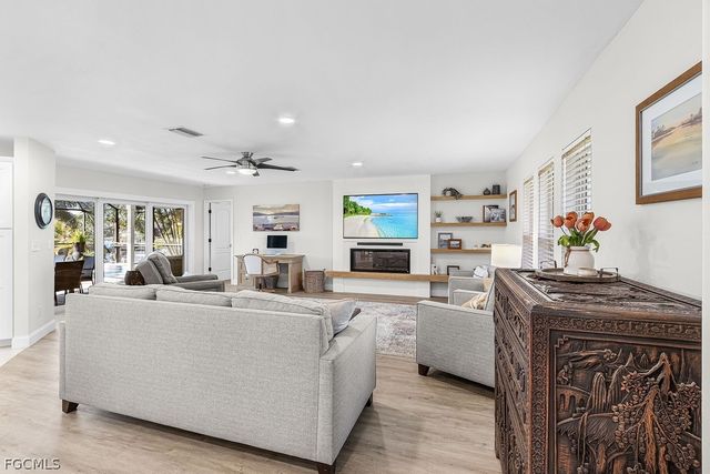 2610 SW 37th TER, Cape Coral, FL 33914