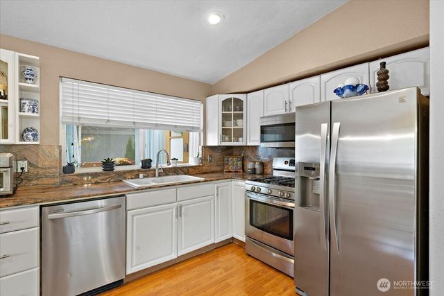 14303 102nd Avenue NE, Kirkland, WA 98034