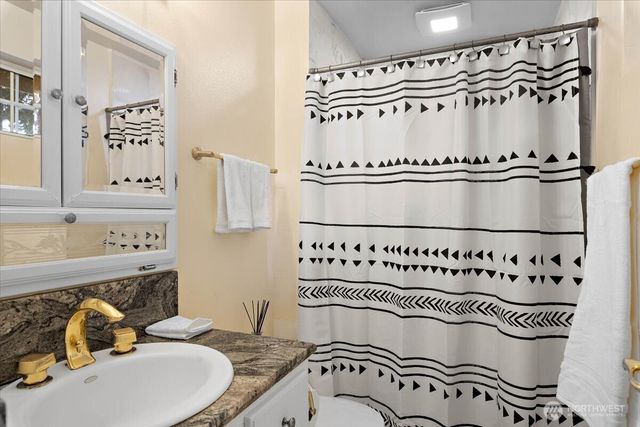 14303 102nd Avenue NE, Kirkland, WA 98034