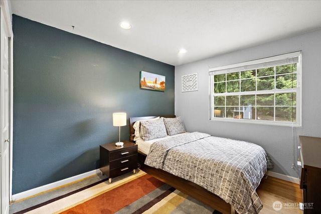 14303 102nd Avenue NE, Kirkland, WA 98034