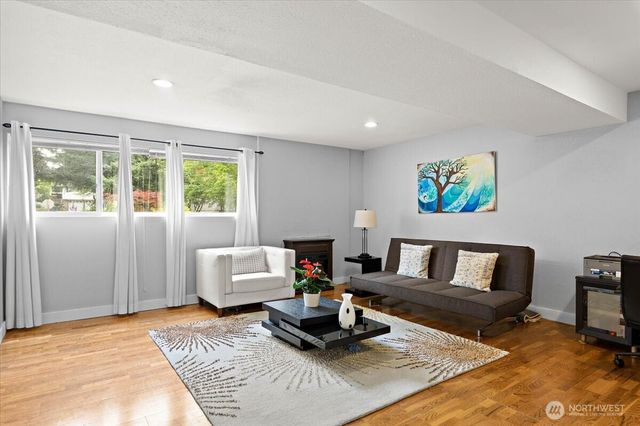 14303 102nd Avenue NE, Kirkland, WA 98034